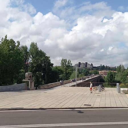 Increible Apartamento Frente Al Puente Romano Apartment Salamanca Luaran gambar